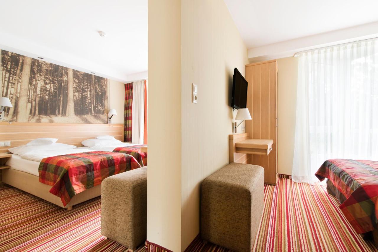 אוגוסטוב Hotel Warszawa Spa & Resort מראה חיצוני תמונה